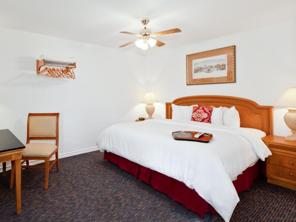 Hempstead Country Inn & Suites Δωμάτιο φωτογραφία