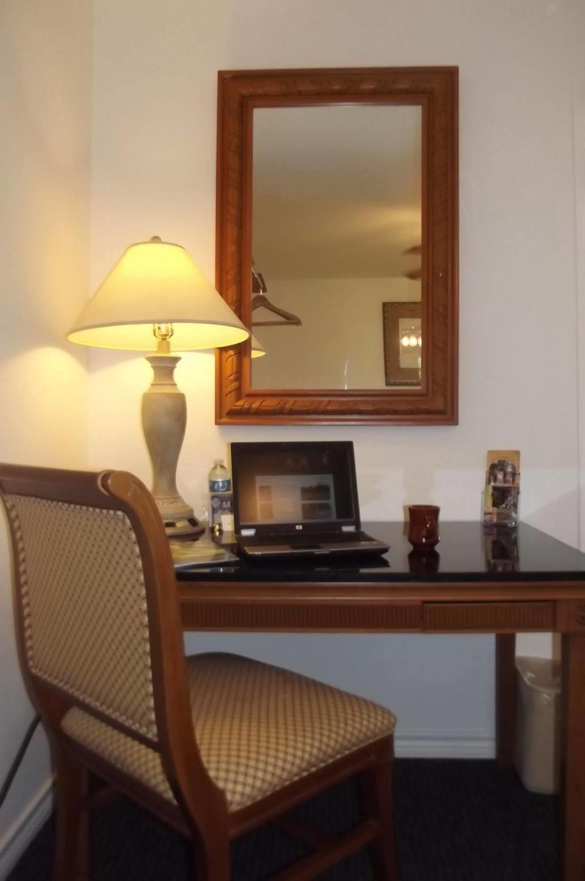 Hempstead Country Inn & Suites Εξωτερικό φωτογραφία